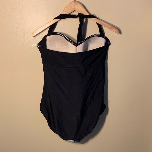 Merona - Picture 3 of 5